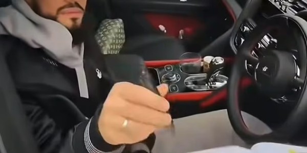 天博体育平台-邮报：对于训练基地外倒卖签名者，曼联球员越来越感到不满