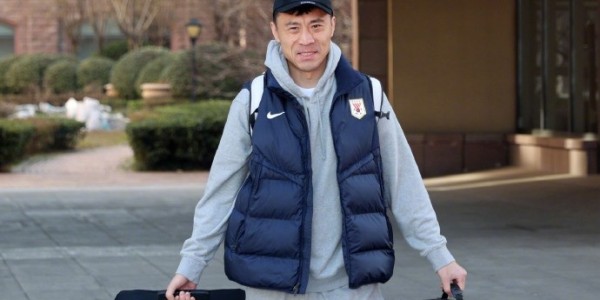 天博官方通道-1月7日上午，山东泰山出发前往海口，进行为期三周的第一阶段冬训