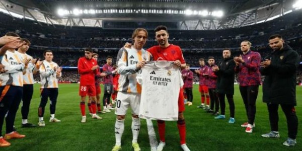 天博官方通道-【现场】赫苏斯·纳瓦斯完成告别战 伯纳乌致敬传奇