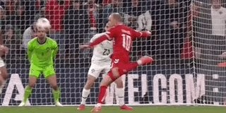 天博体育平台-【欧国联】霍伊伦制胜模仿C罗庆祝，丹麦1比0葡萄牙